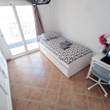 فيلا Casa Geminis, Relax, Sol Y Jacuzzi تاراخاليخو المظهر الخارجي الصورة