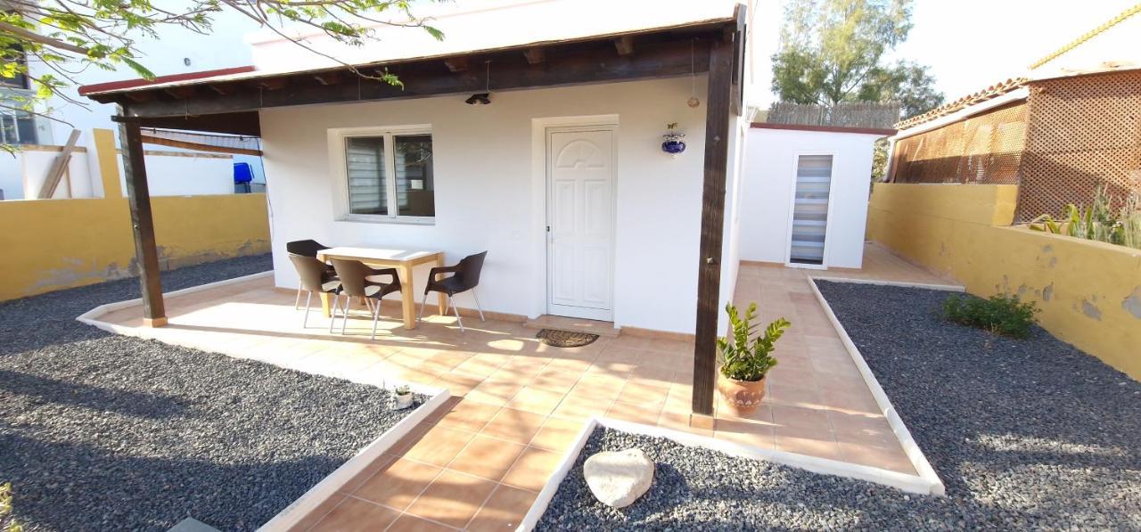 فيلا Casa Geminis, Relax, Sol Y Jacuzzi تاراخاليخو المظهر الخارجي الصورة