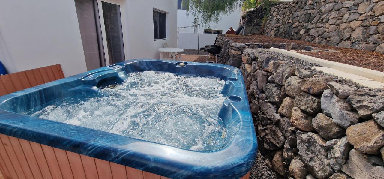 فيلا Casa Geminis, Relax, Sol Y Jacuzzi تاراخاليخو المظهر الخارجي الصورة