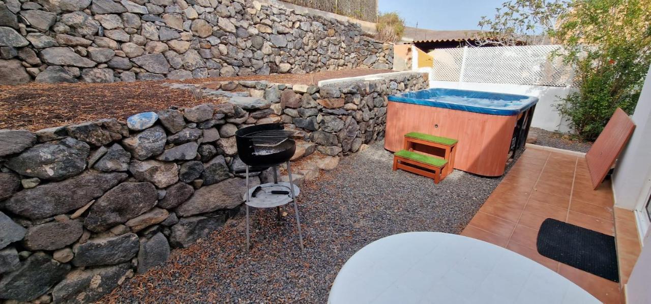 فيلا Casa Geminis, Relax, Sol Y Jacuzzi تاراخاليخو المظهر الخارجي الصورة
